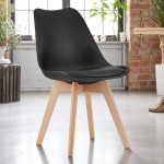 Krzesło czarne, drewniane nogi, do kuchni salonu pokoju i biura 