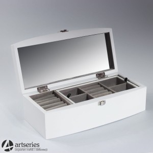 Biała, podłużna szkatułka na biżuterię dla kobiety 666473