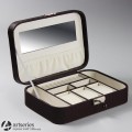Elegancka, skórzana szkatułka na biżuterię 103971